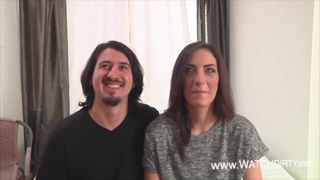 CUCKOLD, ASSI FICKT SEINE FREUNDIN UND ER SCHAUT ZU