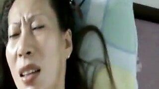 Chinese mature women fucking
