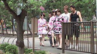 junge Asiatische squirting Gruppensexparty